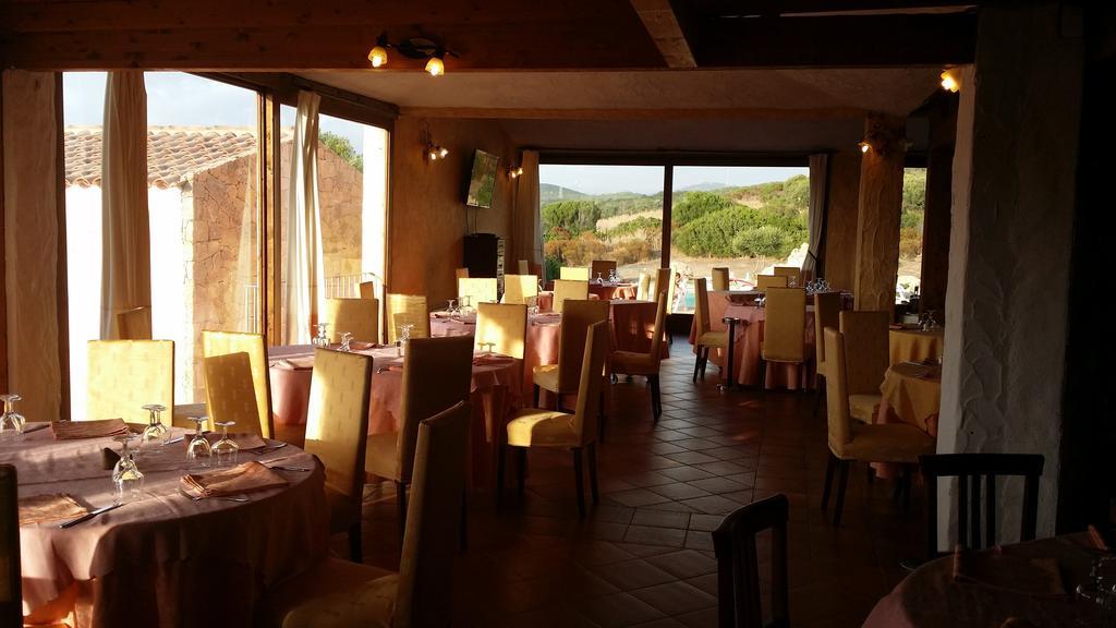 Hotel Ristorante La Tana Di Li Mazzoni Trinità dʼAgultu Chambre photo