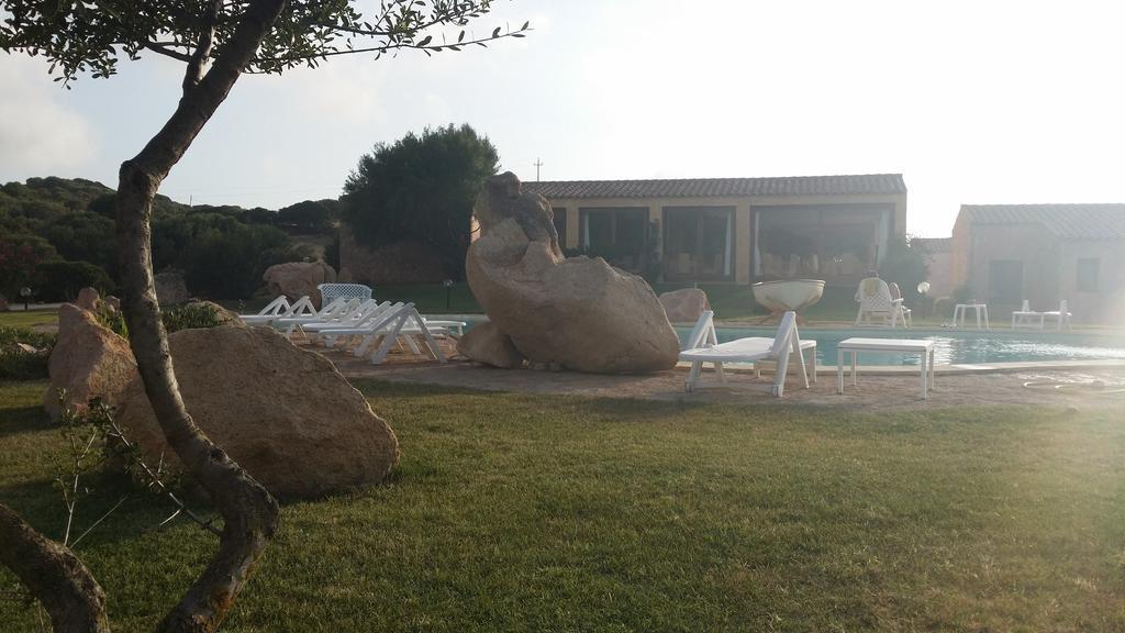 Hotel Ristorante La Tana Di Li Mazzoni Trinità dʼAgultu Extérieur photo